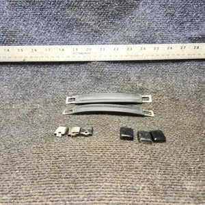 S1685-1 | cessna 150G | Handle Assembly